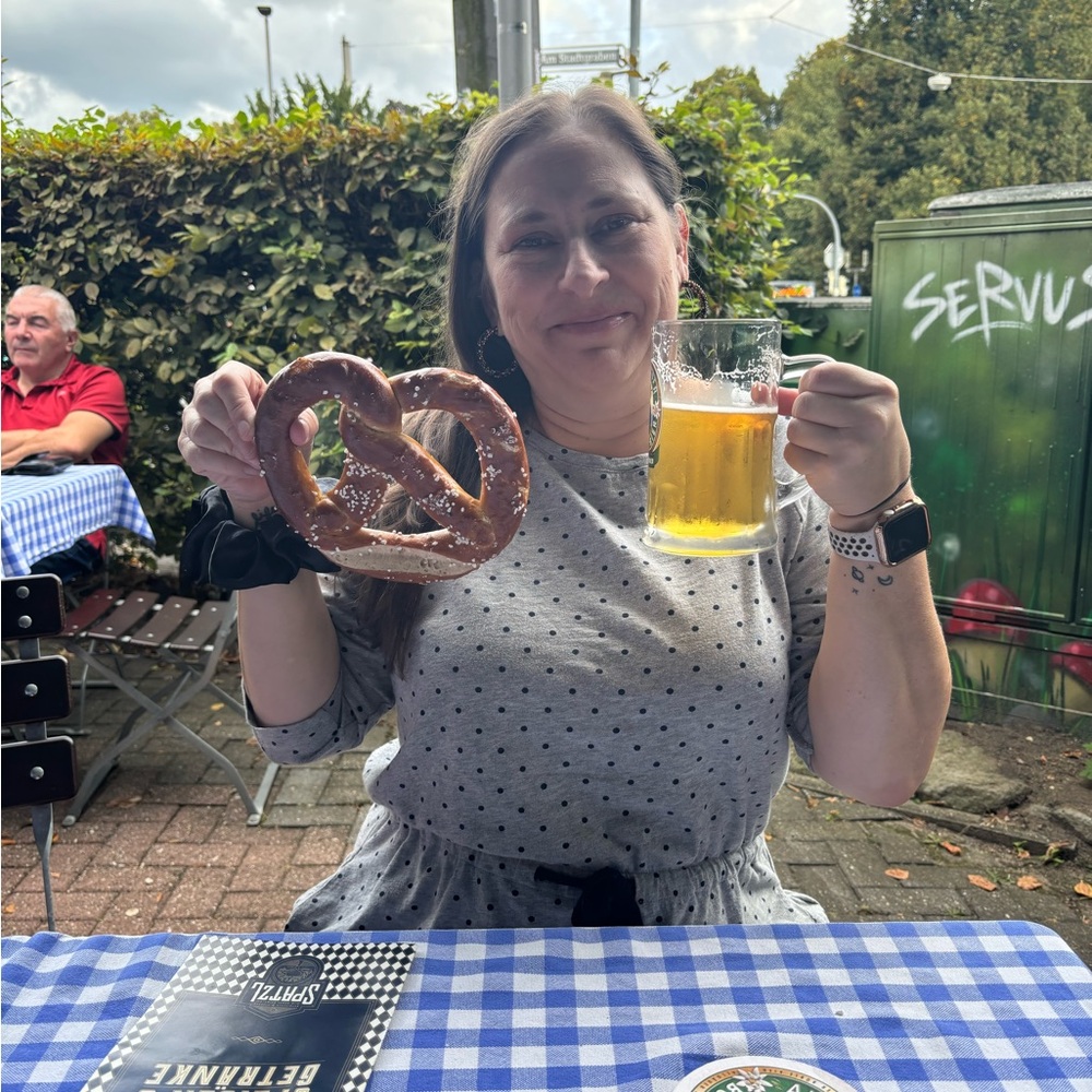 Meet your Posher, Holly